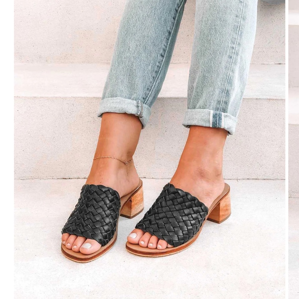 The Santorini leather woven mule